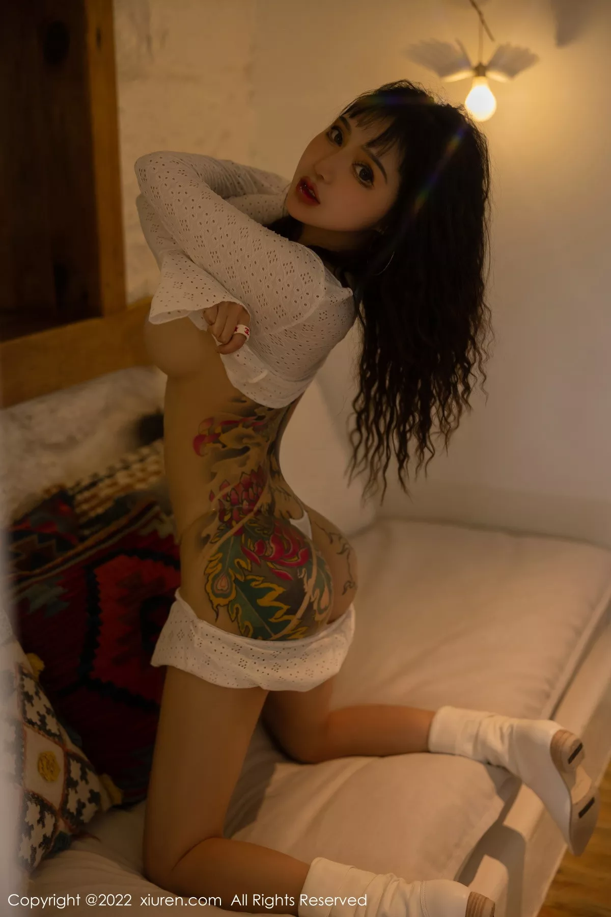 秀人集.com_[XiuRen秀人网]No.5683_模特文静儿户外性感白色缕空服饰秀魔鬼身材浑圆翘臀诱惑写真84P