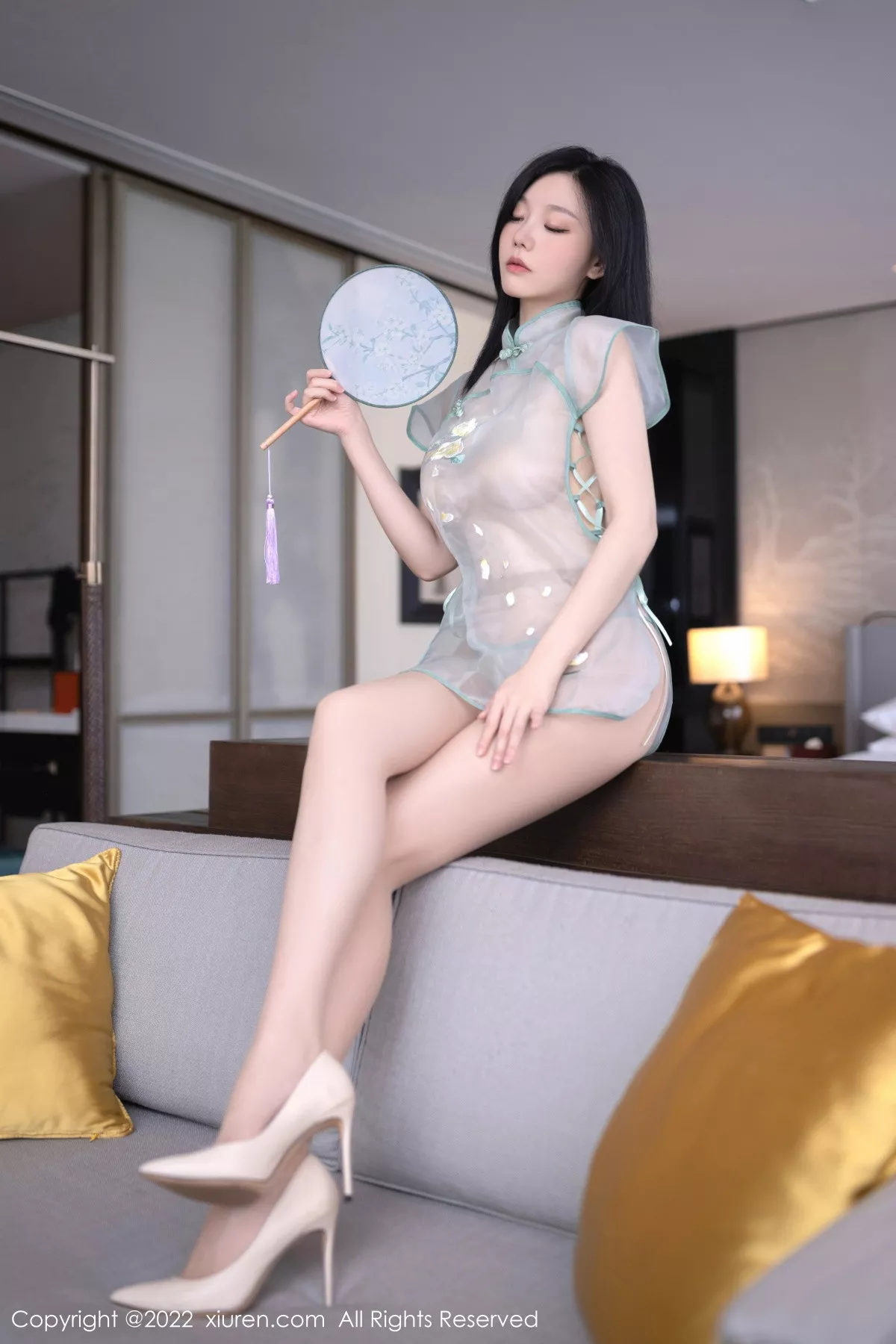 秀人集.com_[XiuRen秀人网]No.5689_模特安然anran北京旅拍性感浅色古装服透视秀惹火身材诱惑写真79P