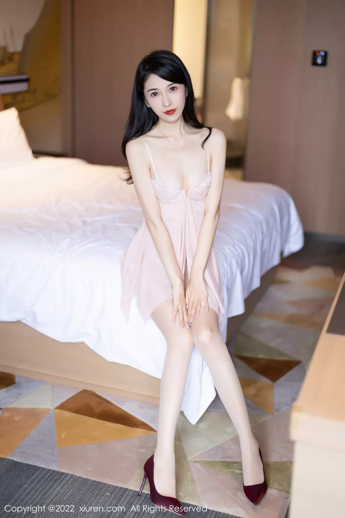 秀人集.com_[XiuRen秀人网]No.5692_模特林乐一紫色连衣裙+性感粉色睡裙配原色丝袜迷人诱惑写真78P