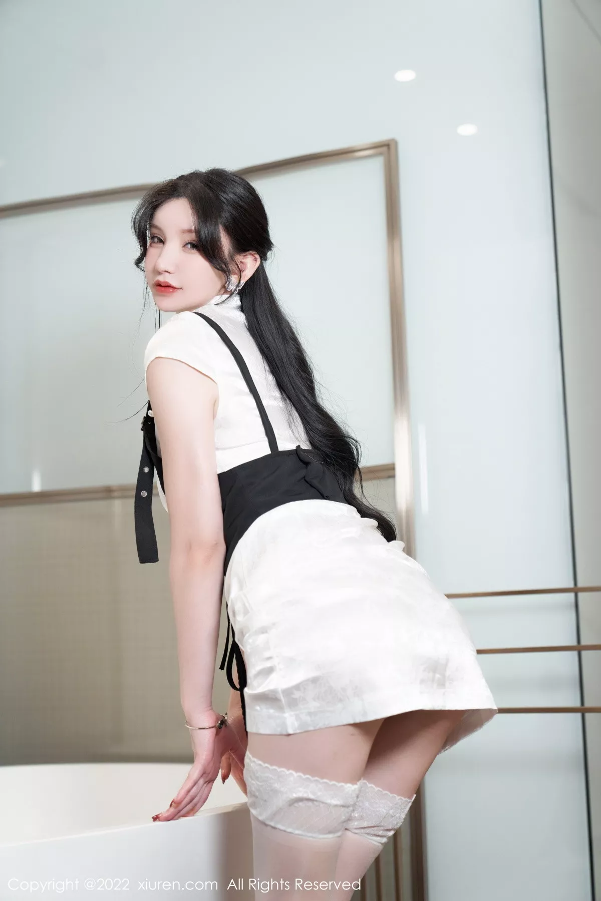 秀人集.com_[XiuRen秀人网]No.5701_女神周于希Sally浴缸场景脱白色旗袍服露白色蕾丝内衣诱惑写真75P