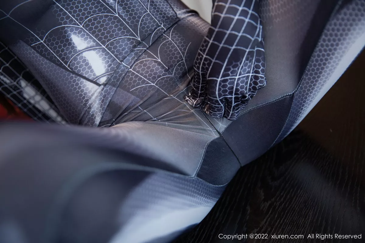 秀人集.com_[XiuRen秀人网]No.5695_模特江真真性感灰色蜘蛛侠服饰紧身秀曼妙身材动感迷人写真81P