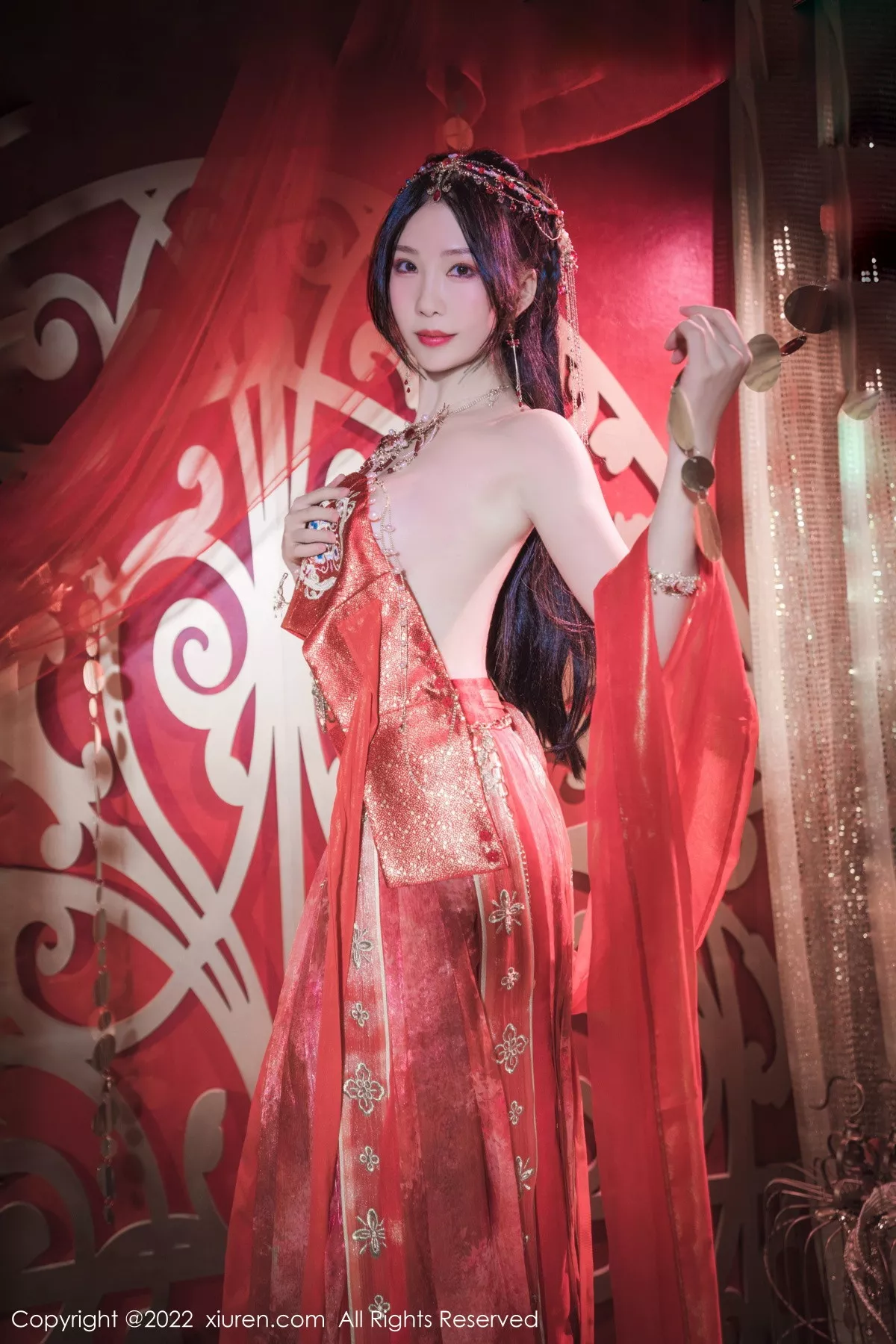 秀人集.com_[XiuRen秀人网]No.5699_模特利世性感西域舞娘扮演红色薄纱连衣裙秀曼妙身姿诱惑写真63P