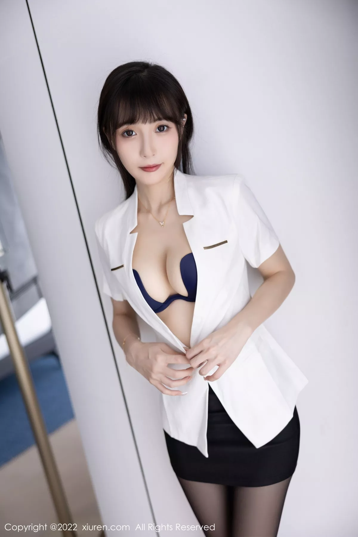 秀人集.com_[XiuRen秀人网]No.5700_模特林星阑白色上衣配黑短裙半脱露蓝色内衣超薄黑丝诱惑写真92P