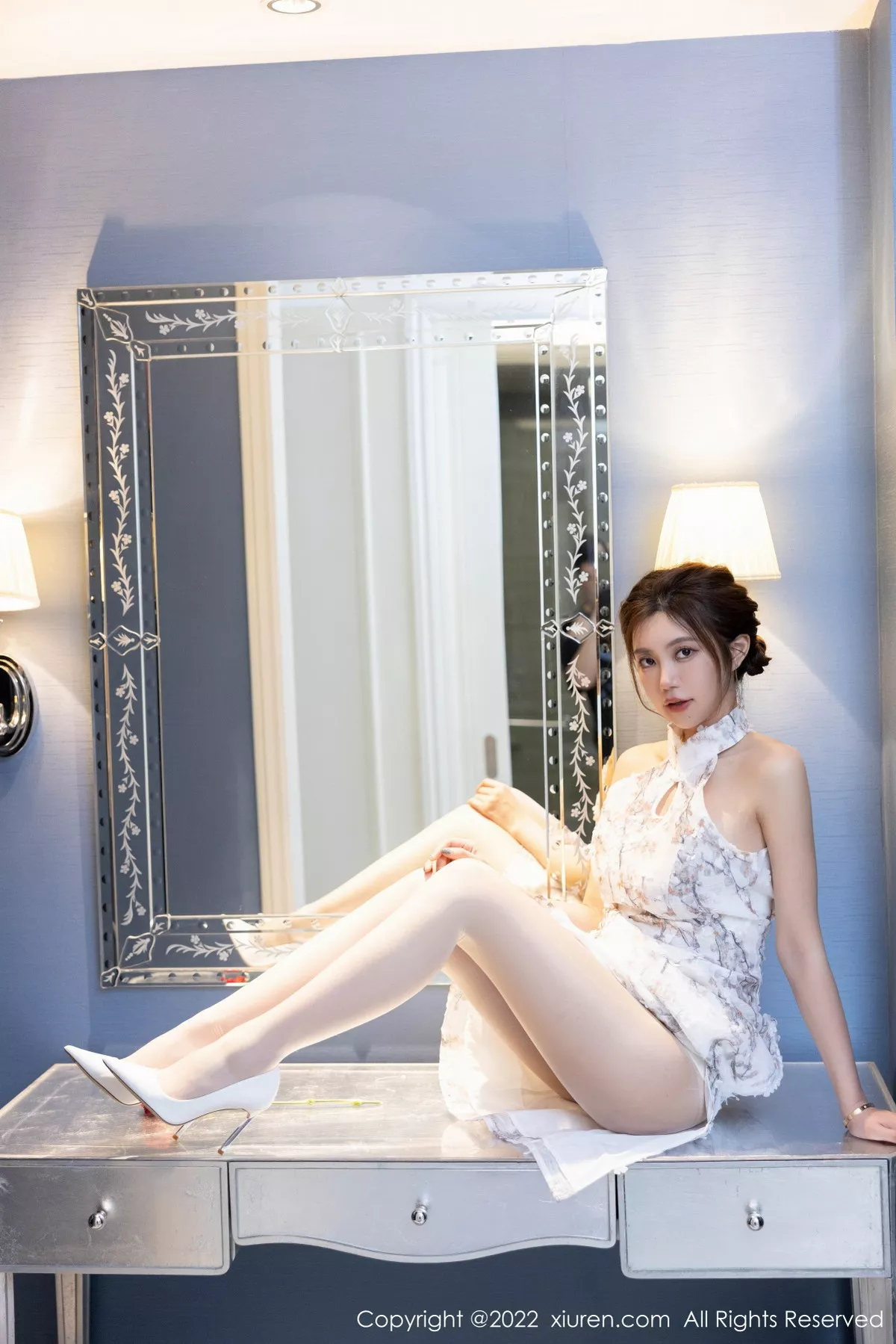 秀人集.com_[XiuRen秀人网]No.5713_女神绮里嘉ula心愿旅拍性感图案旗袍配开档白丝撩人诱惑写真97P