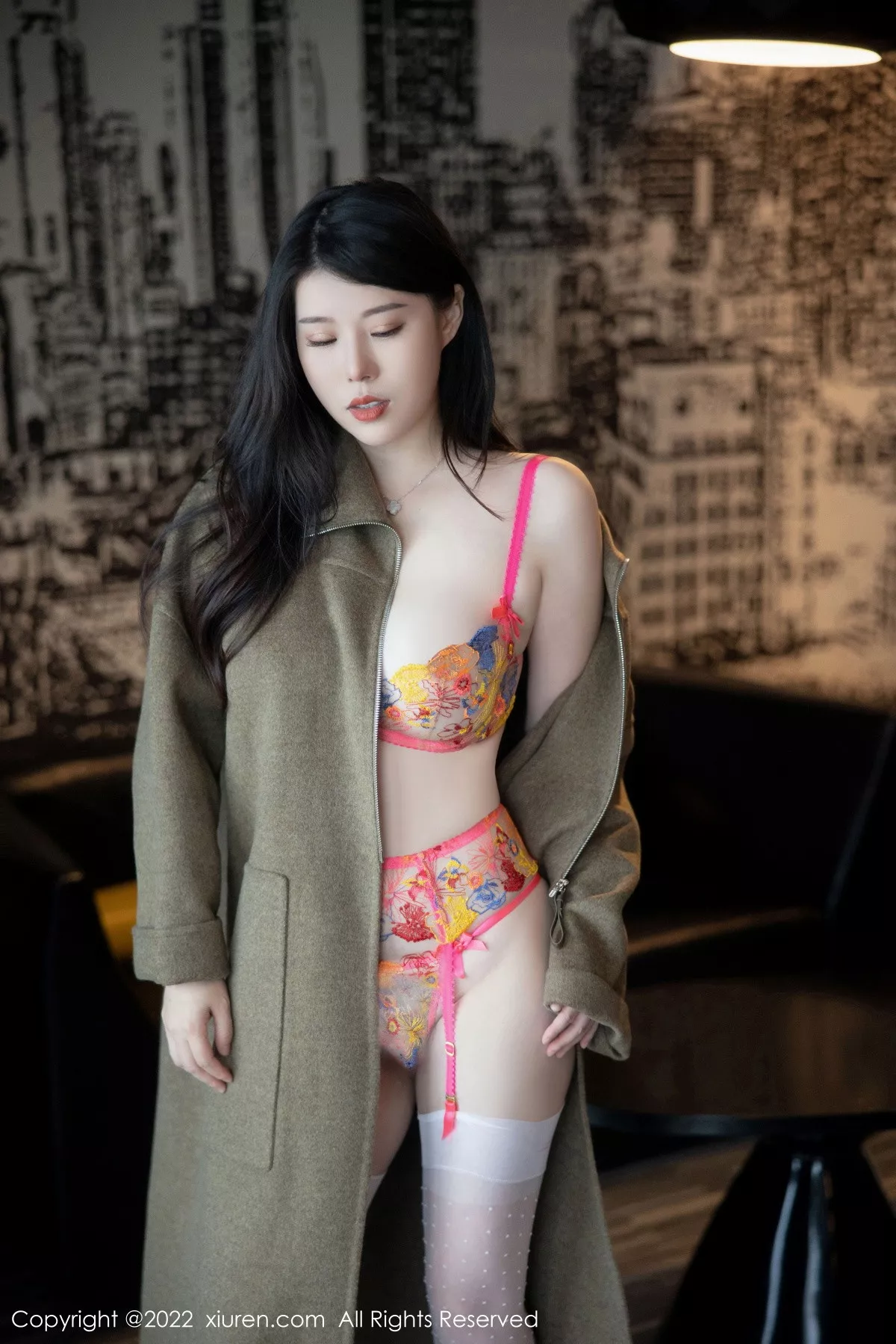 秀人集.com_[XiuRen秀人网]No.5723_模特白茹雪脱外套露性感轻透蕾丝内衣配白丝吊袜撩人诱惑写真79P