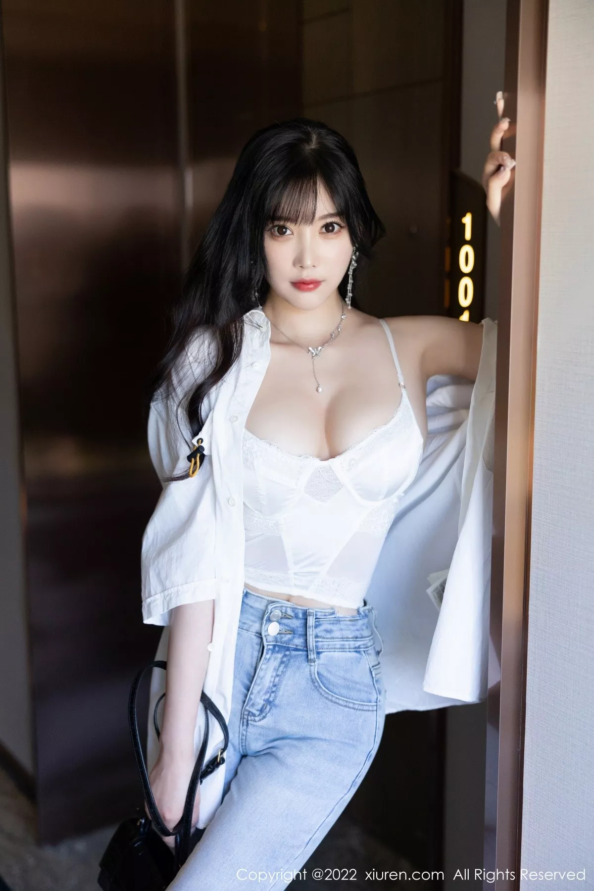 秀人集.com_[XiuRen秀人网]No.5614_女神杨晨晨Yome私房半脱露白色内衣配无内肉丝迷人诱惑写真83P