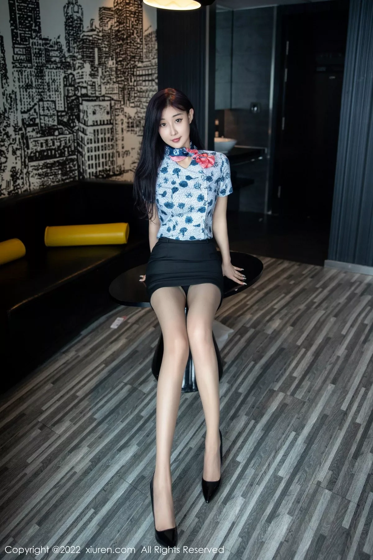 秀人集.com_[XiuRen秀人网]No.5618_模特顾楚楚maily脱性感空姐制服露紫色内衣配超薄黑丝诱惑写真87P