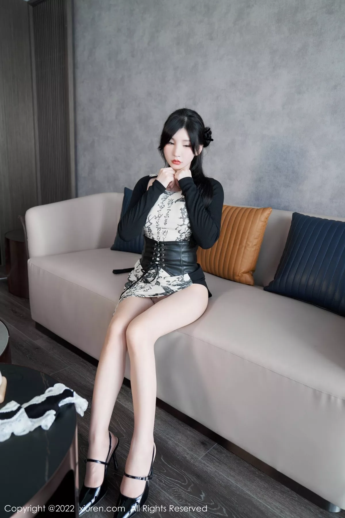 秀人集.com_[XiuRen秀人网]No.5623_女神周于希Sally性感拼色连衣裙配超薄开档肉丝绝美诱惑写真94P