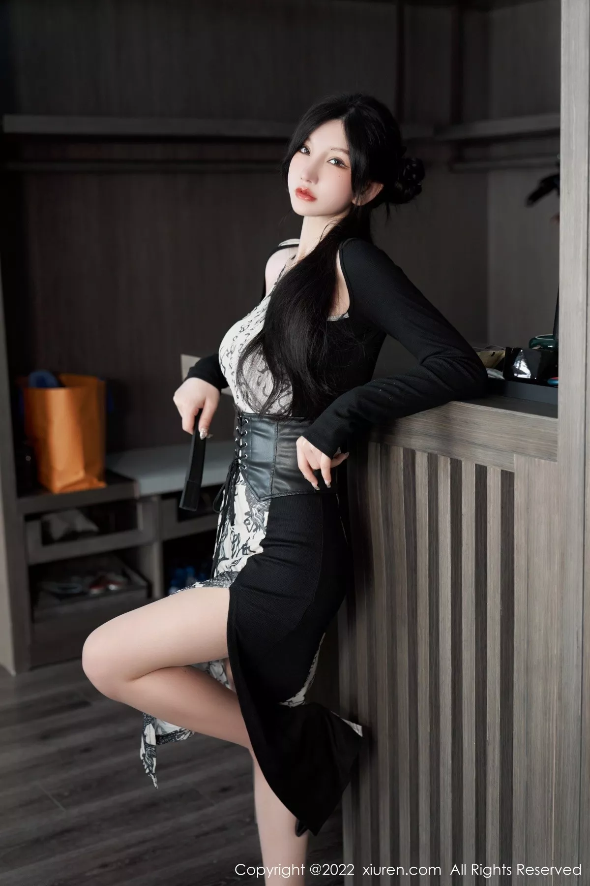 秀人集.com_[XiuRen秀人网]No.5623_女神周于希Sally性感拼色连衣裙配超薄开档肉丝绝美诱惑写真94P