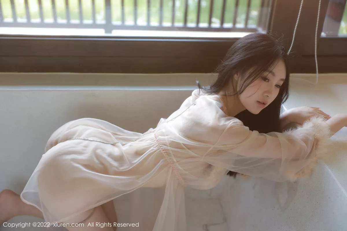 秀人集.com_[XiuRen秀人网]No.5796_模特谢晚晚浅色薄纱轻透情趣服配超薄肉丝秀惹火身材诱惑写真58P