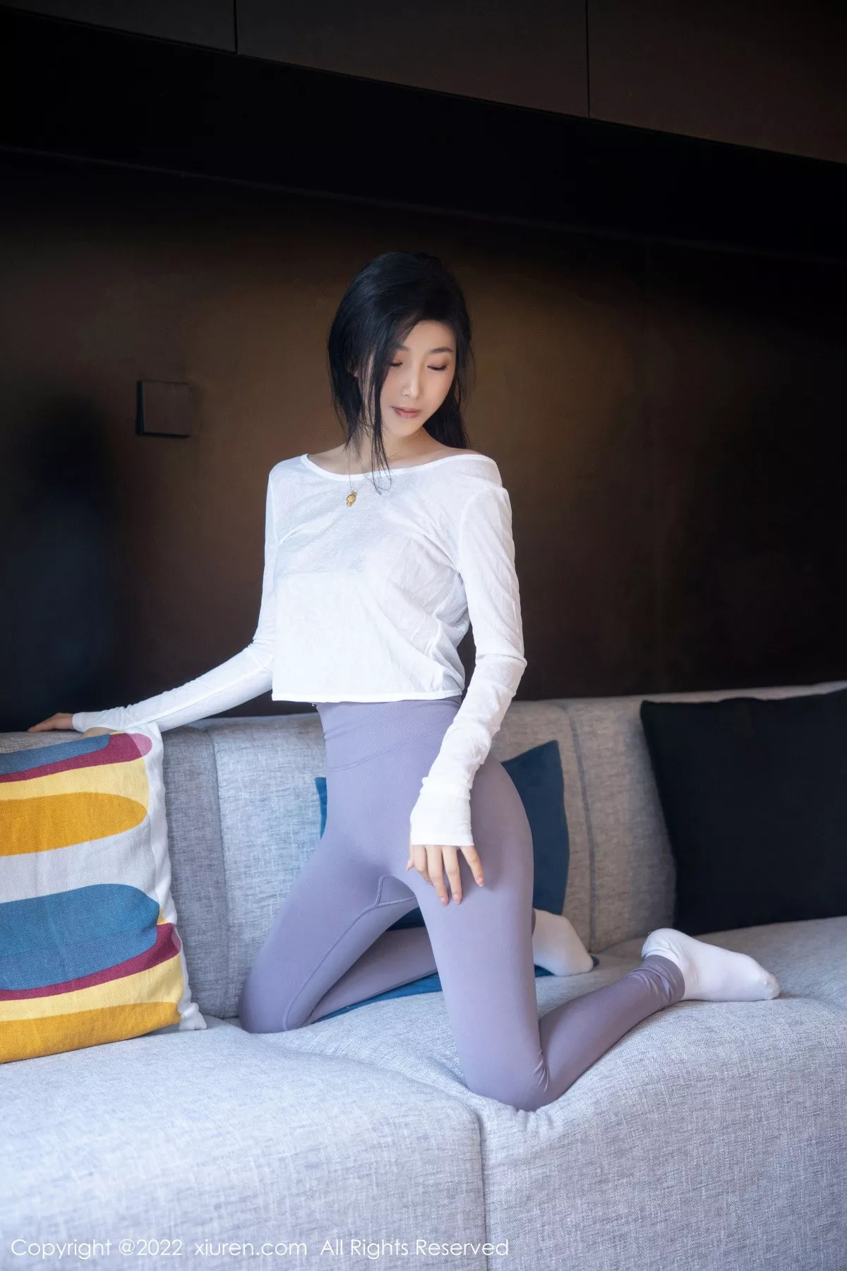 秀人集.com_[XiuRen秀人网]No.5799_新人模特苏苏阿白上衣配灰色瑜伽裤秀曼妙绝美姿态撩人诱惑写真93P