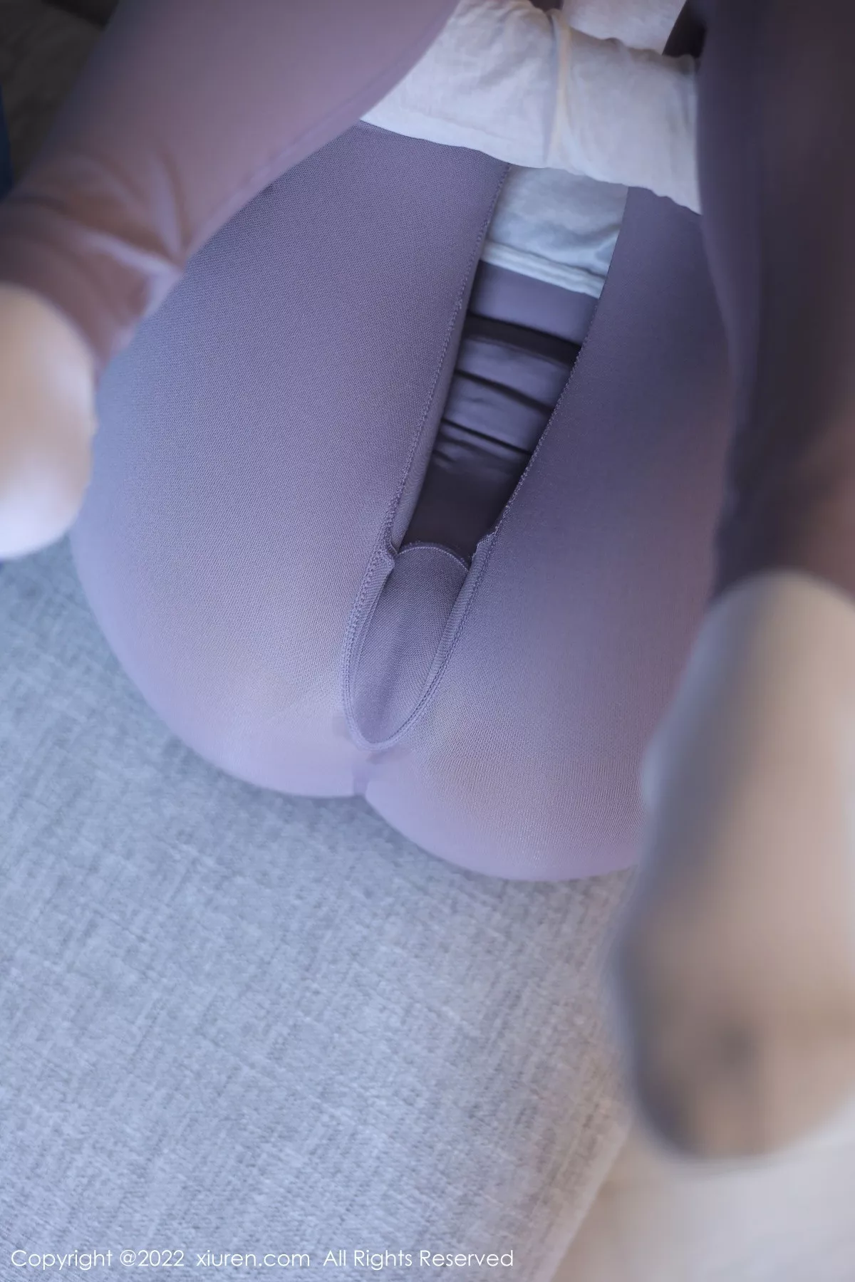 秀人集.com_[XiuRen秀人网]No.5799_新人模特苏苏阿白上衣配灰色瑜伽裤秀曼妙绝美姿态撩人诱惑写真93P