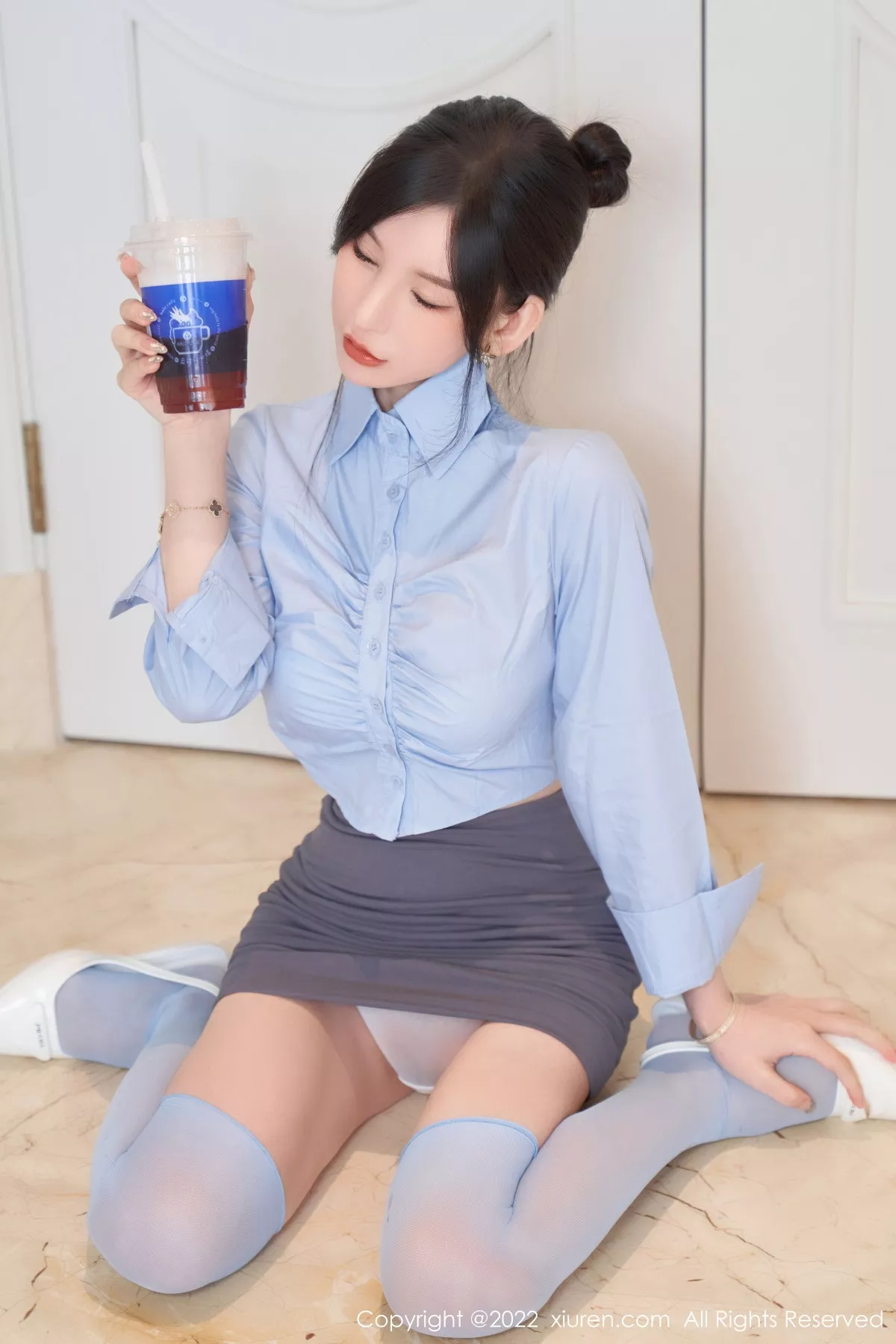 秀人集.com_[XiuRen秀人网]No.5812_女神周于希Sally性感衬衫配灰短裙露蕾丝内衣配超薄肉丝诱惑写真90P