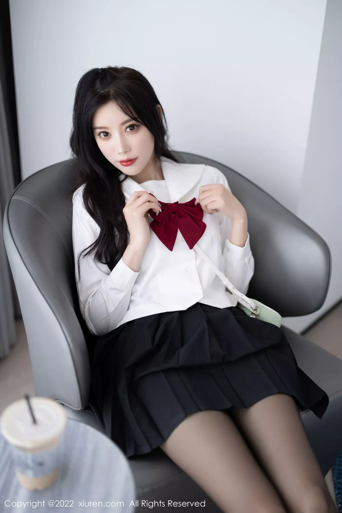 秀人集.com_[XiuRen秀人网]No.5823_女神杨晨晨Yome性感白T配黑色短裙露黑色内衣迷人诱惑写真94P