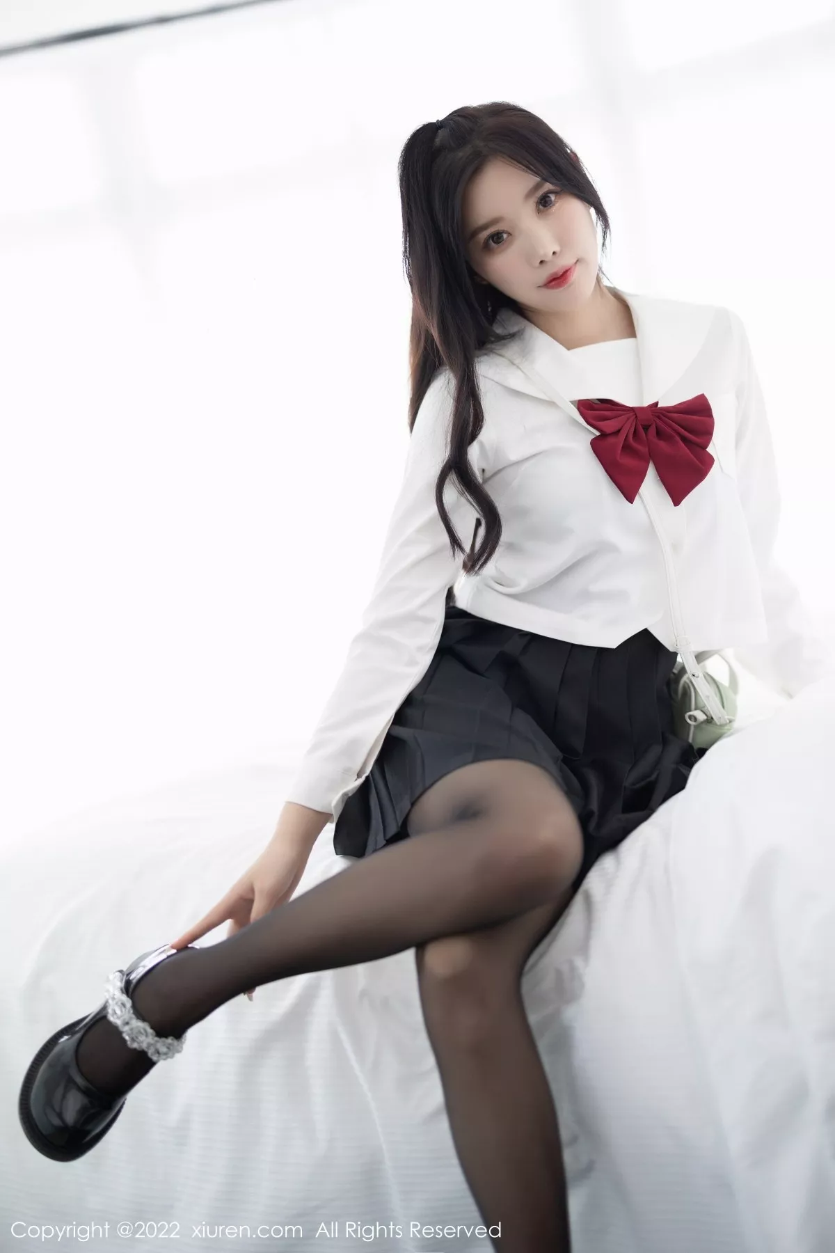 秀人集.com_[XiuRen秀人网]No.5823_女神杨晨晨Yome性感白T配黑色短裙露黑色内衣迷人诱惑写真94P