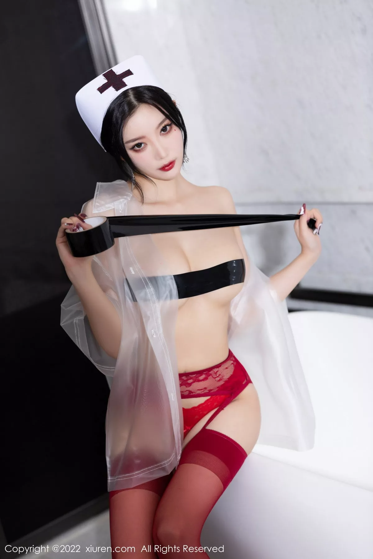 秀人集.com_[XiuRen秀人网]No.5751_女神杨晨晨Yome万圣节主题黑色吊带上衣配红丝袜完美诱惑写真90P