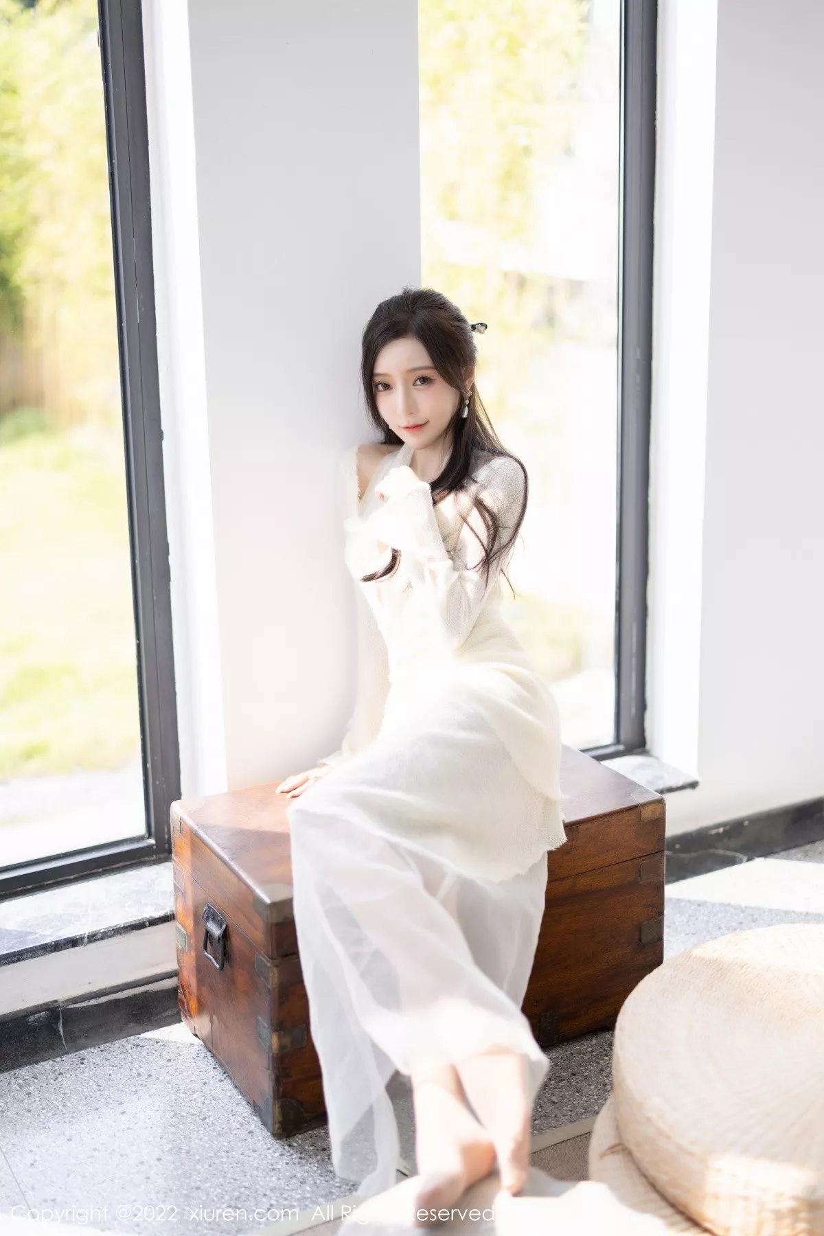 秀人集.com_[XiuRen秀人网]No.5846_女神王馨瑶yanni性感白色连衣裙配超薄肉丝秀翘臀美腿诱惑写真87P