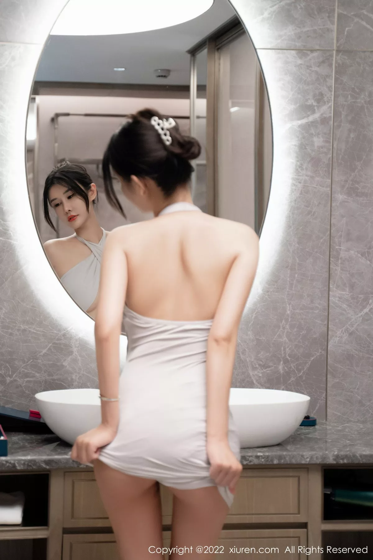 秀人集.com_[XiuRen秀人网]No.5841_模特夏沫沫私房浴室性感白色短裙半撩露丁字裤秀翘臀诱惑写真70P