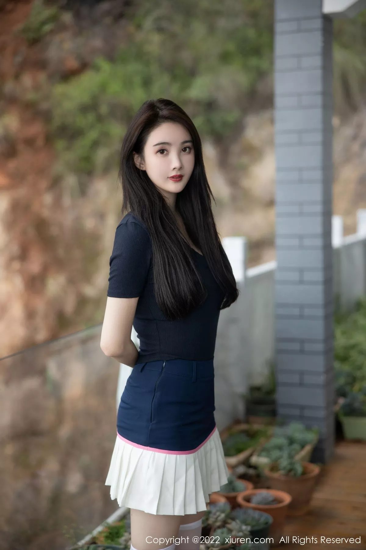 秀人集.com_[XiuRen秀人网]No.5870_模特Summer宝宝深色上衣配白短裙露性感粉色蕾丝内衣诱惑写真54P