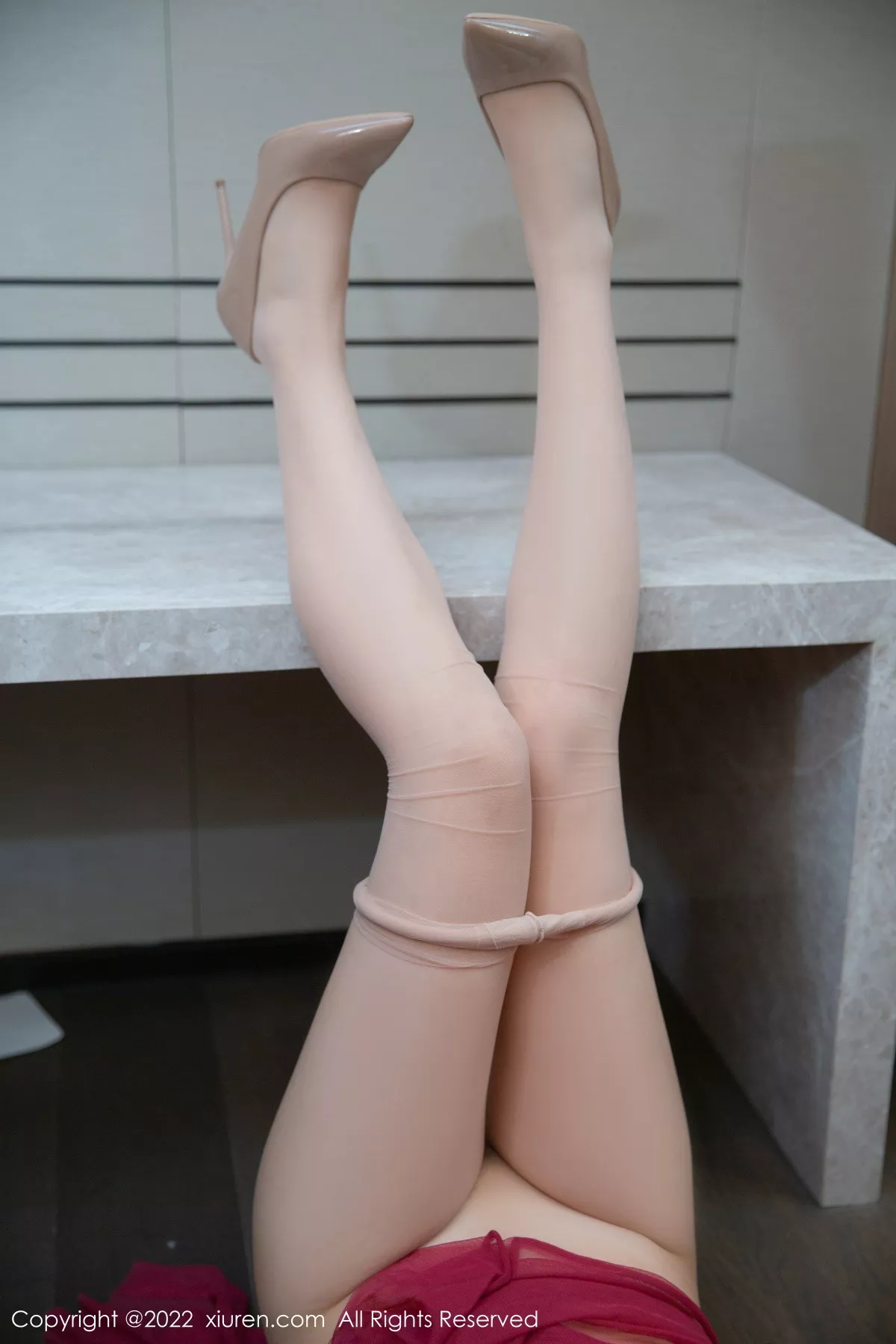 秀人集.com_[XiuRen秀人网]No.5876_模特江真真私房红色轻透情趣睡衣配无内肉丝秀惹火身材诱惑写真70P