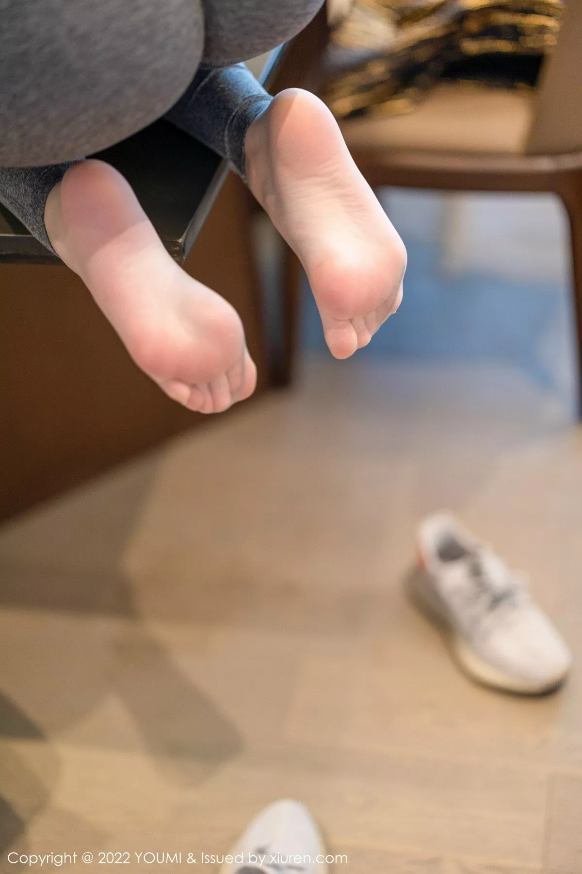 秀人集.com_[YouMi尤蜜荟]Vol.859_模特是小逗逗性感白上衣配紧身运动裤秀曼妙苗条身姿诱惑写真81P