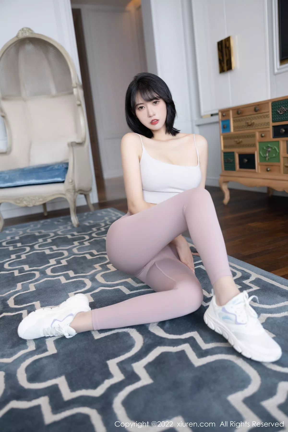 秀人集.com_[XiuRen秀人网]No.5885_模特林子遥性感浅色瑜伽服半脱露超薄无内肉丝秀翘臀诱惑写真88P