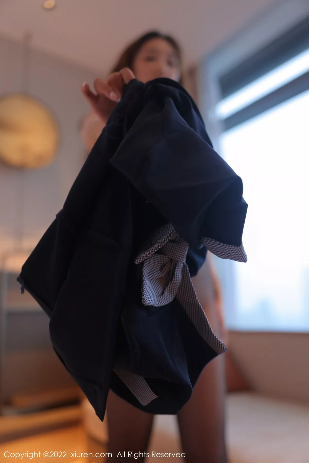 秀人集.com_[XiuRen秀人网]No.5886_模特江真真脱深蓝连衣裙露浅紫色蕾丝内衣配超薄黑丝诱惑写真98P