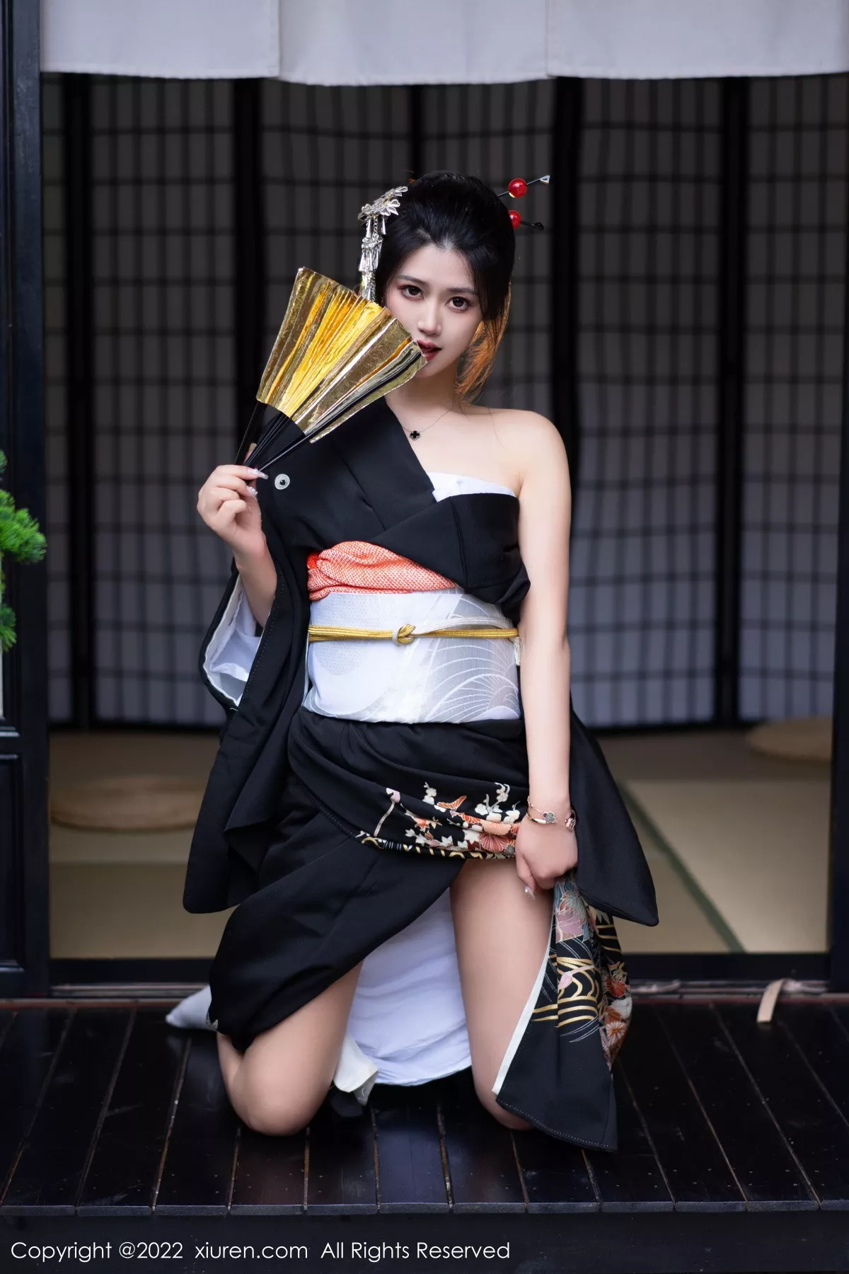 秀人集.com_[XiuRen秀人网]No.5932_模特laura阿姣性感深色日式和服半脱秀柔美身材迷人诱惑写真74P