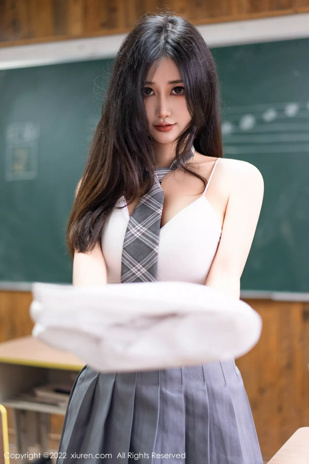 秀人集.com_[XiuRen秀人网]No.5970_模特Laura阿姣性感学妹短裙制服露白色内衣秀曼妙身姿迷人写真99P