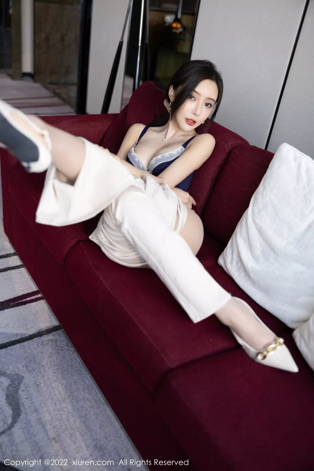 秀人集.com_[XiuRen秀人网]No.5978_女神王馨瑶yanni私房半脱露性感蓝色内衣配超薄无内肉丝诱惑写真81P