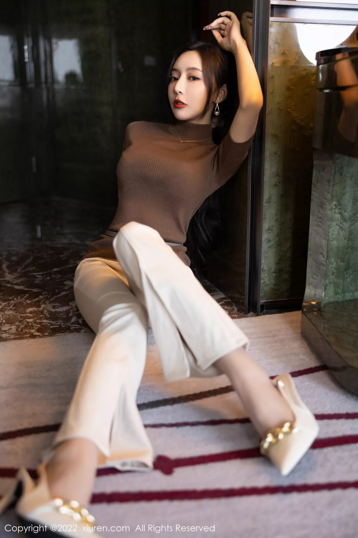 秀人集.com_[XiuRen秀人网]No.5978_女神王馨瑶yanni私房半脱露性感蓝色内衣配超薄无内肉丝诱惑写真81P