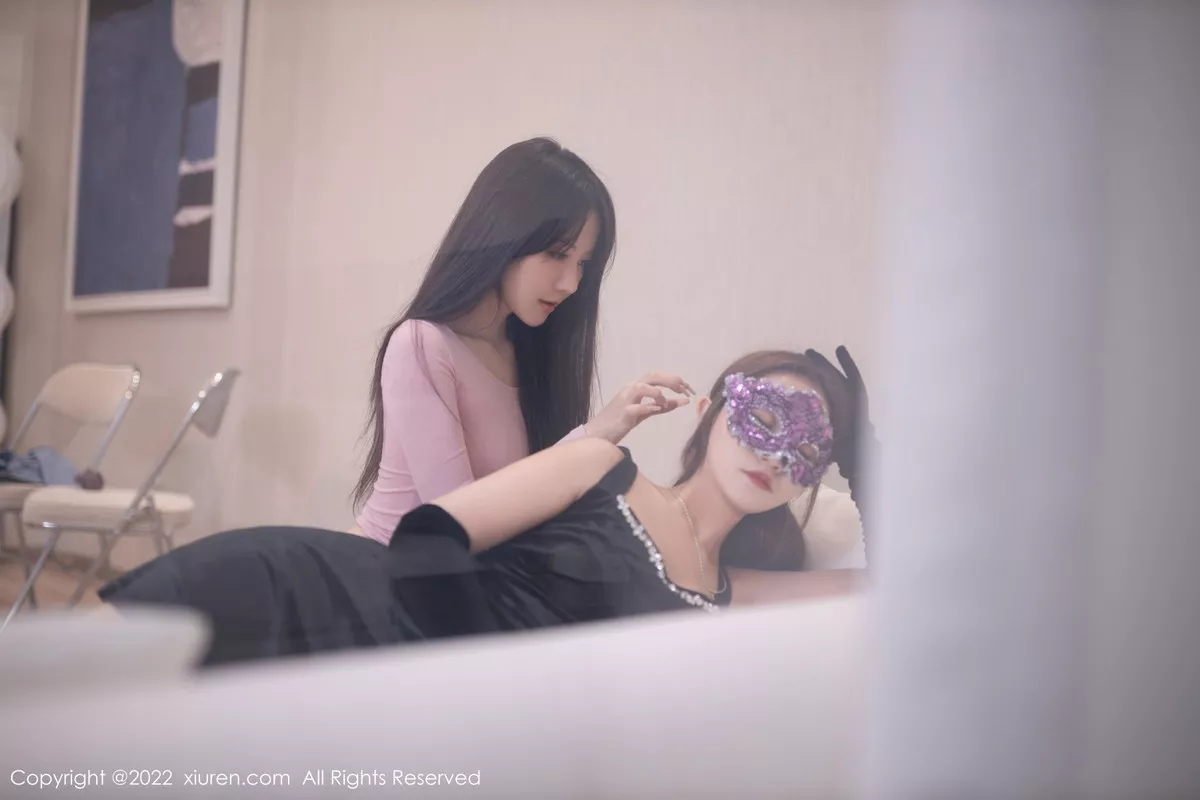 秀人集.com_[XiuRen秀人网]No.6011_模特鱼子酱Fish粉色收身上衣配牛仔裤半脱秀曼妙身姿诱惑写真84P