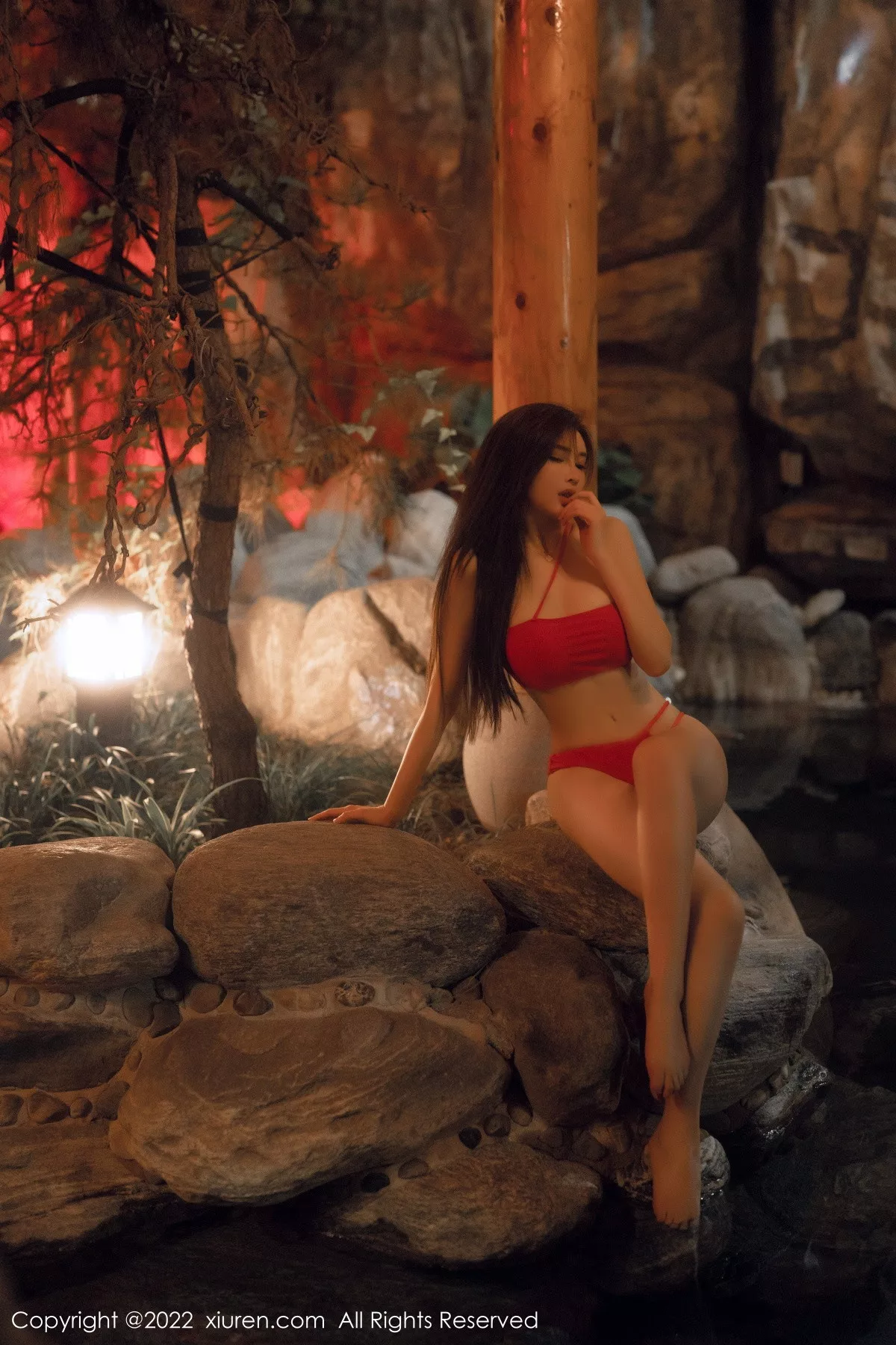 秀人集.com_[XiuRen秀人网]No.6014_女神Carol周妍希温泉场景性感红色比基尼秀丰满身材诱惑写真58P