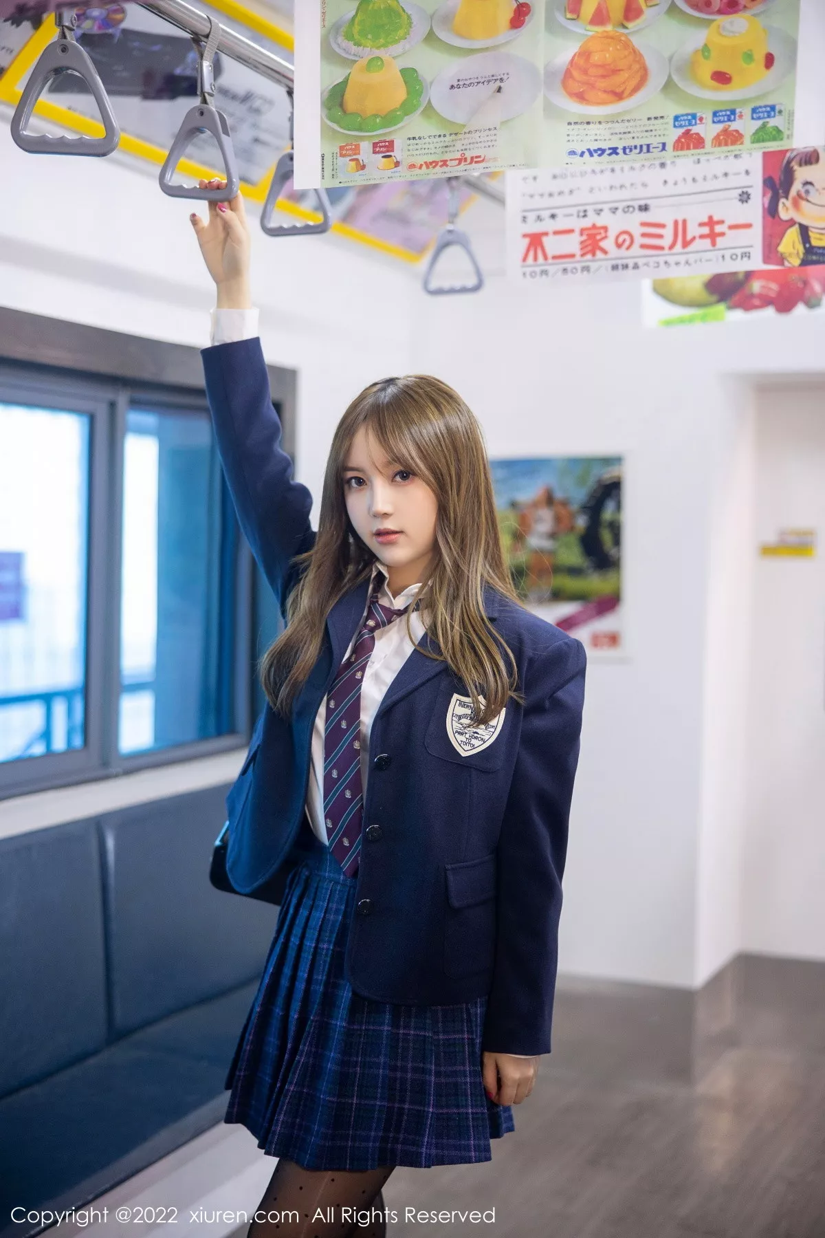 秀人集.com_[XiuRen秀人网]No.5899_模特豆瓣酱电车场景性感白T露浅色内衣配超薄黑丝丰满诱惑写真89P