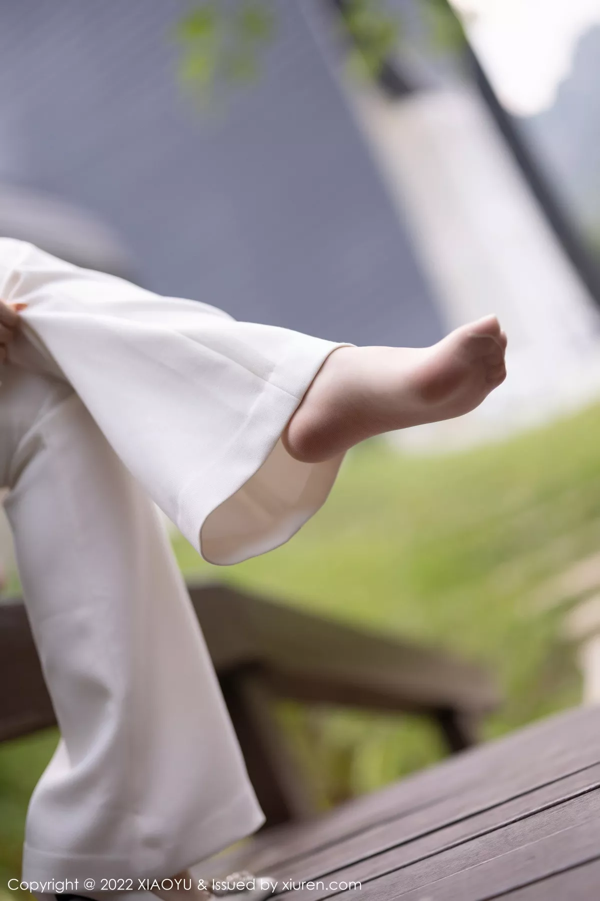 秀人集.com_[XiaoYu画语界]Vol.914_女神徐莉芝Booty浅紫色收身上衣半脱露豹纹内衣惹火诱惑写真82P