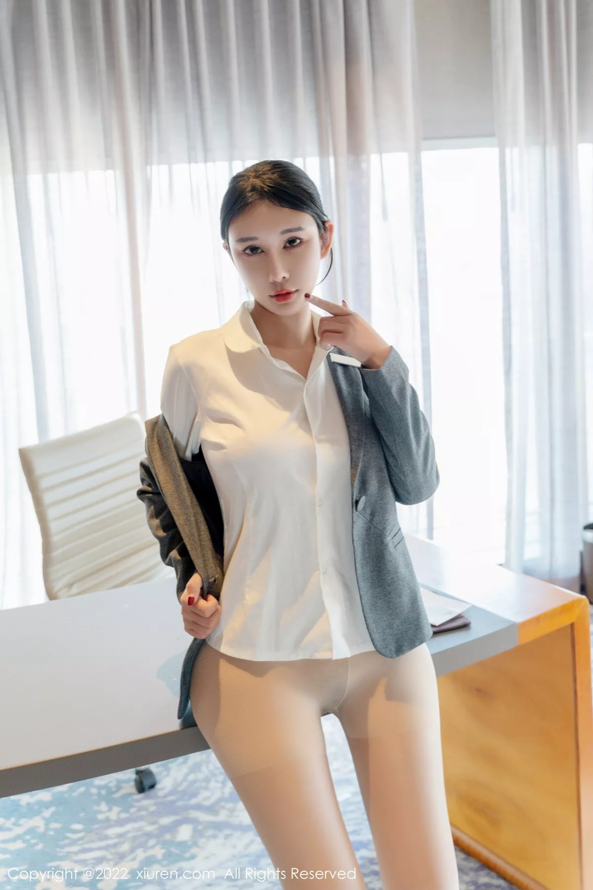 秀人集.com_[XiuRen秀人网]No.6054_模特夏沫沫tifa私人秘书主题白衬衣配超薄无内肉丝惹火诱惑写真64P