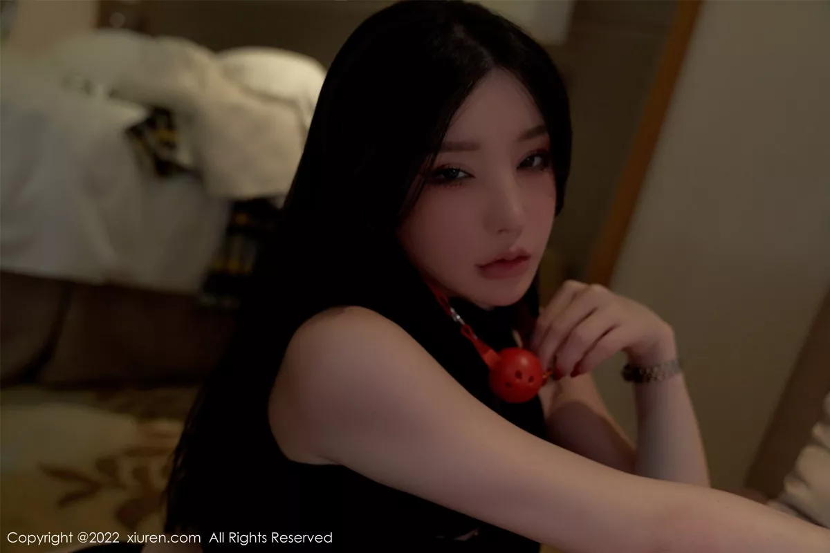 秀人集.com_[XiuRen秀人网]No.6073_女神周于希Sally元旦的夜主题性感黑色服饰秀白嫩翘臀诱惑写真80P