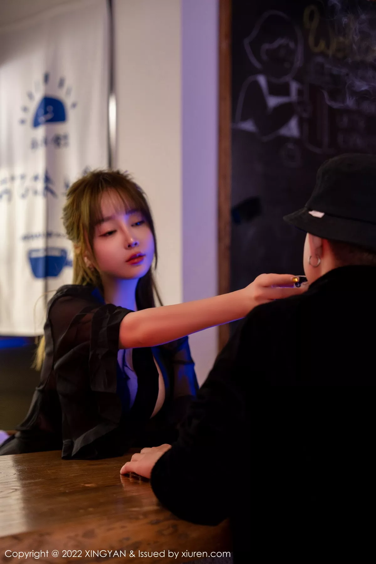 秀人集.com_[XINGYAN星颜社]VOL.163_女神王雨纯酒馆喝酒主题性感黑色内衣配超薄黑丝极致魅惑写真82P