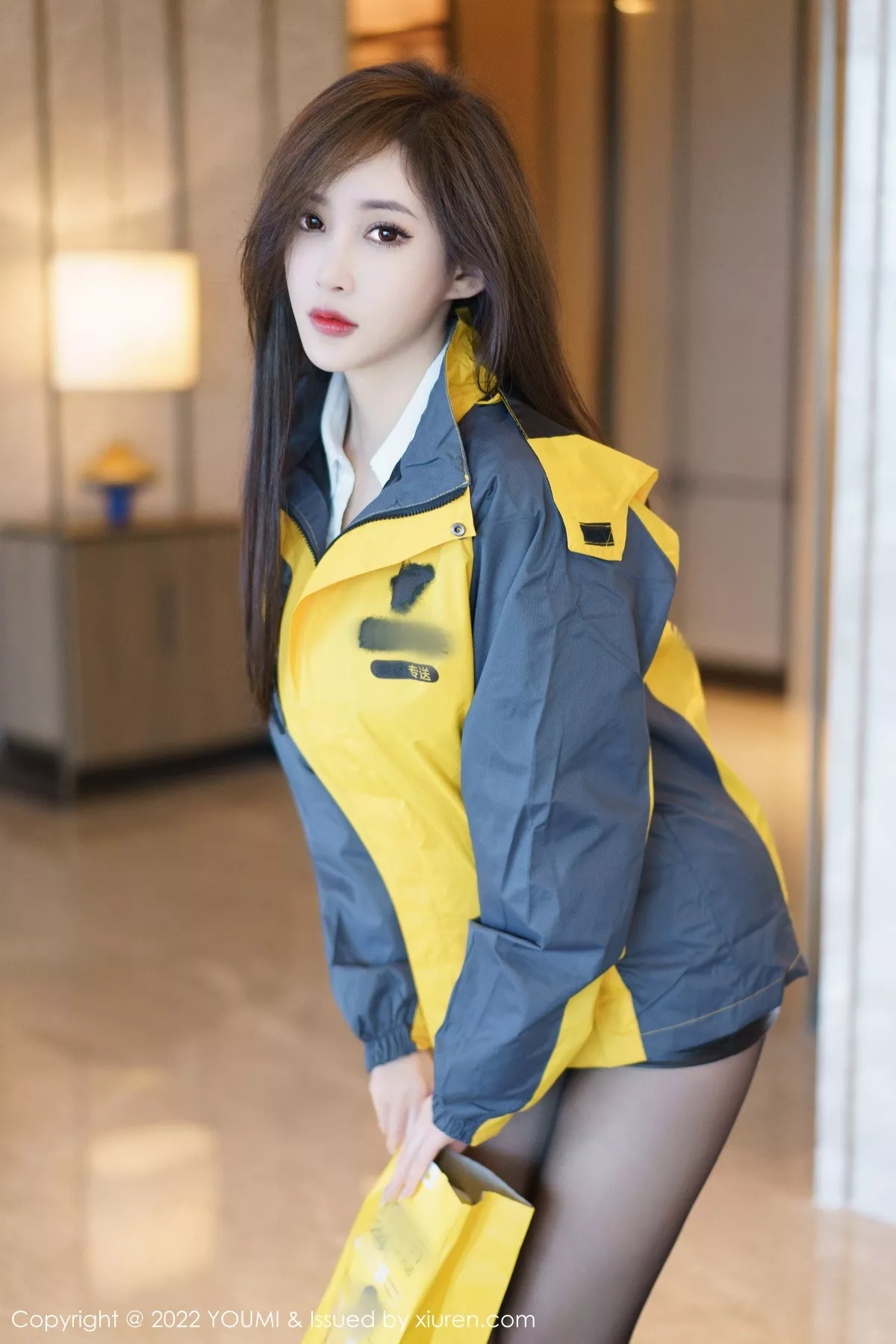 秀人集.com_[YouMi尤蜜荟]Vol.884_女神Carol周妍希角色扮演白上衣配皮短裙露黑色内衣诱惑写真108P