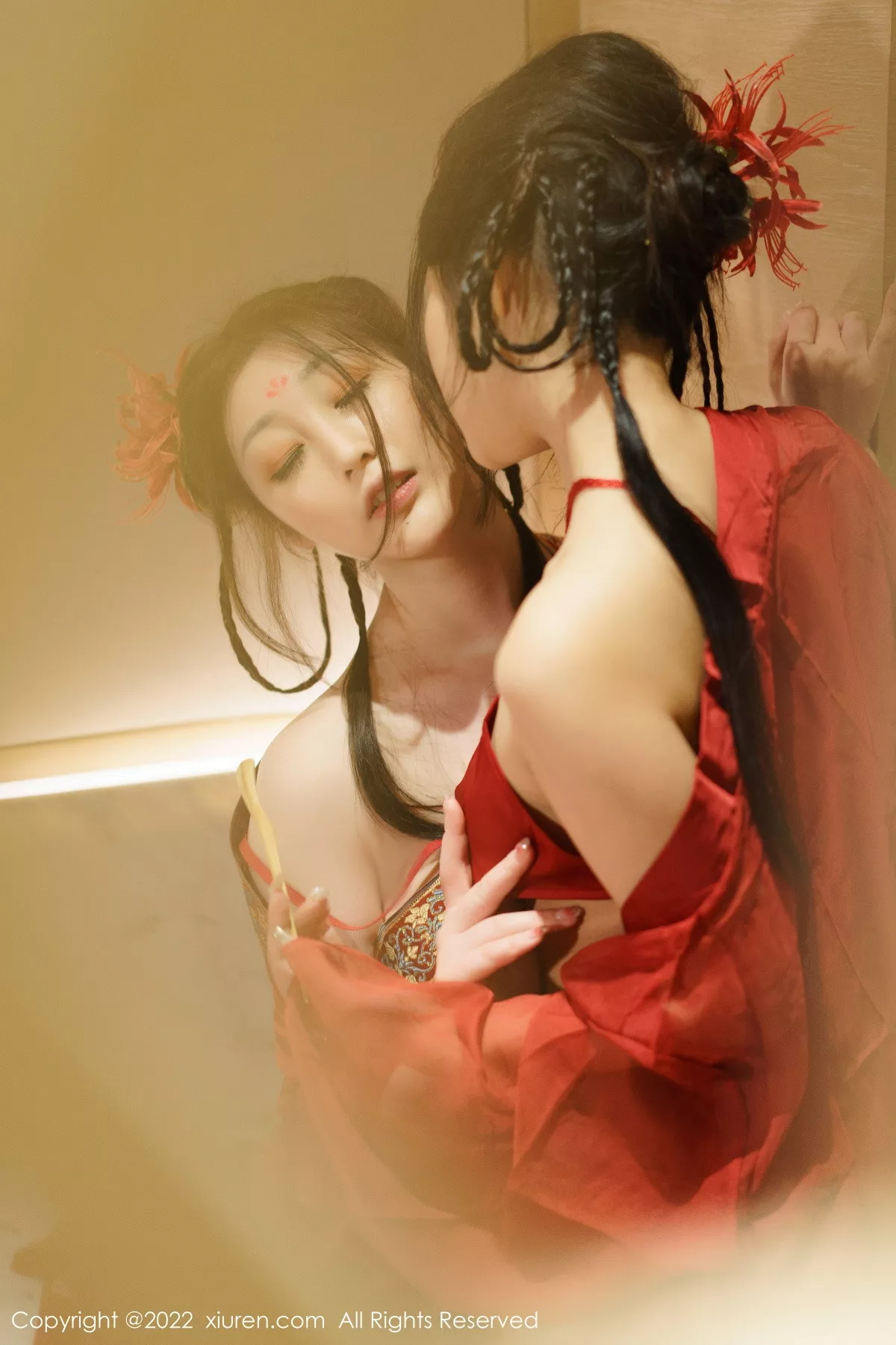 秀人集.com_[XiuRen秀人网]No.6068_女神laura阿姣＆妲己_Toxic红色薄透古装服秀丰满身材诱惑写真79P