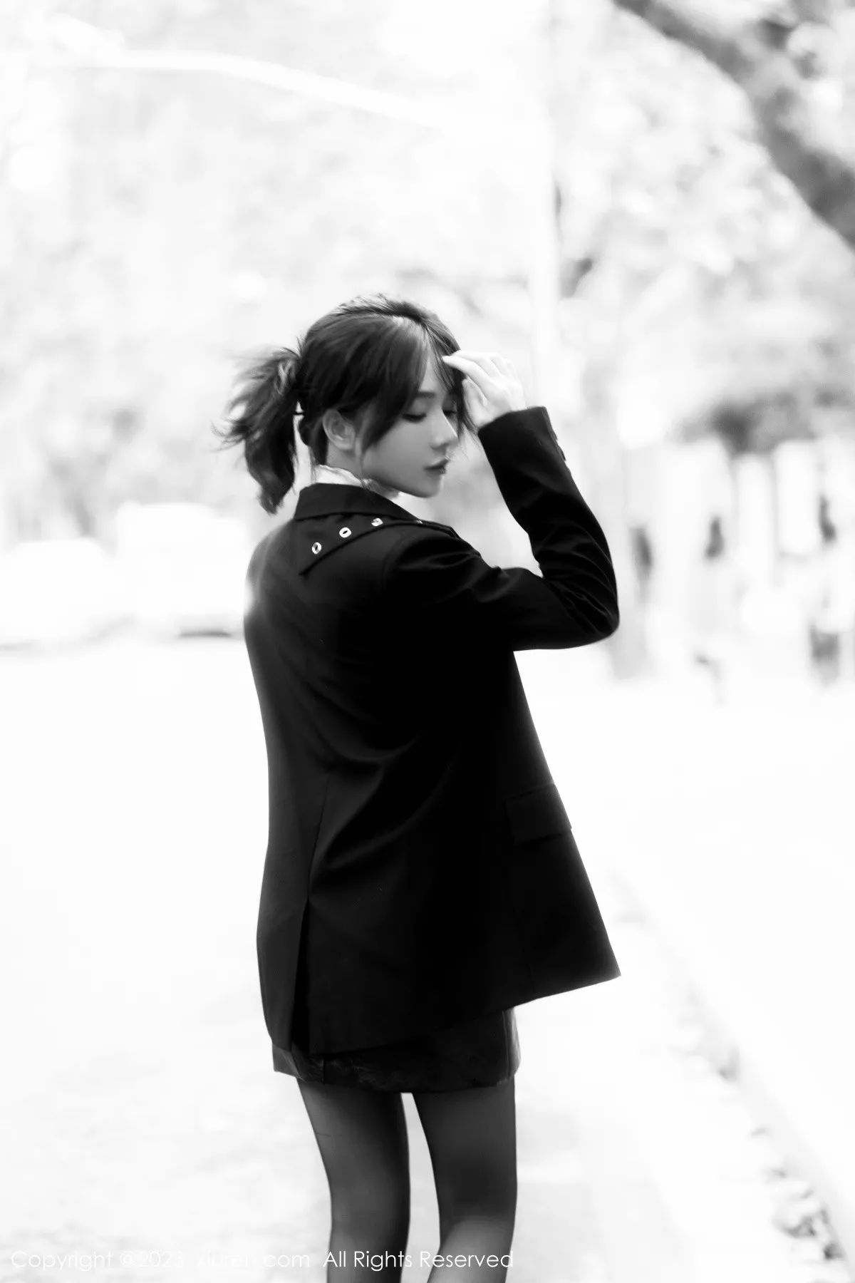 秀人集.com_[XiuRen秀人网]No.6080_模特婠婠么性感黑上衣配黑皮短裙露超薄无内黑丝撩人诱惑写真79P