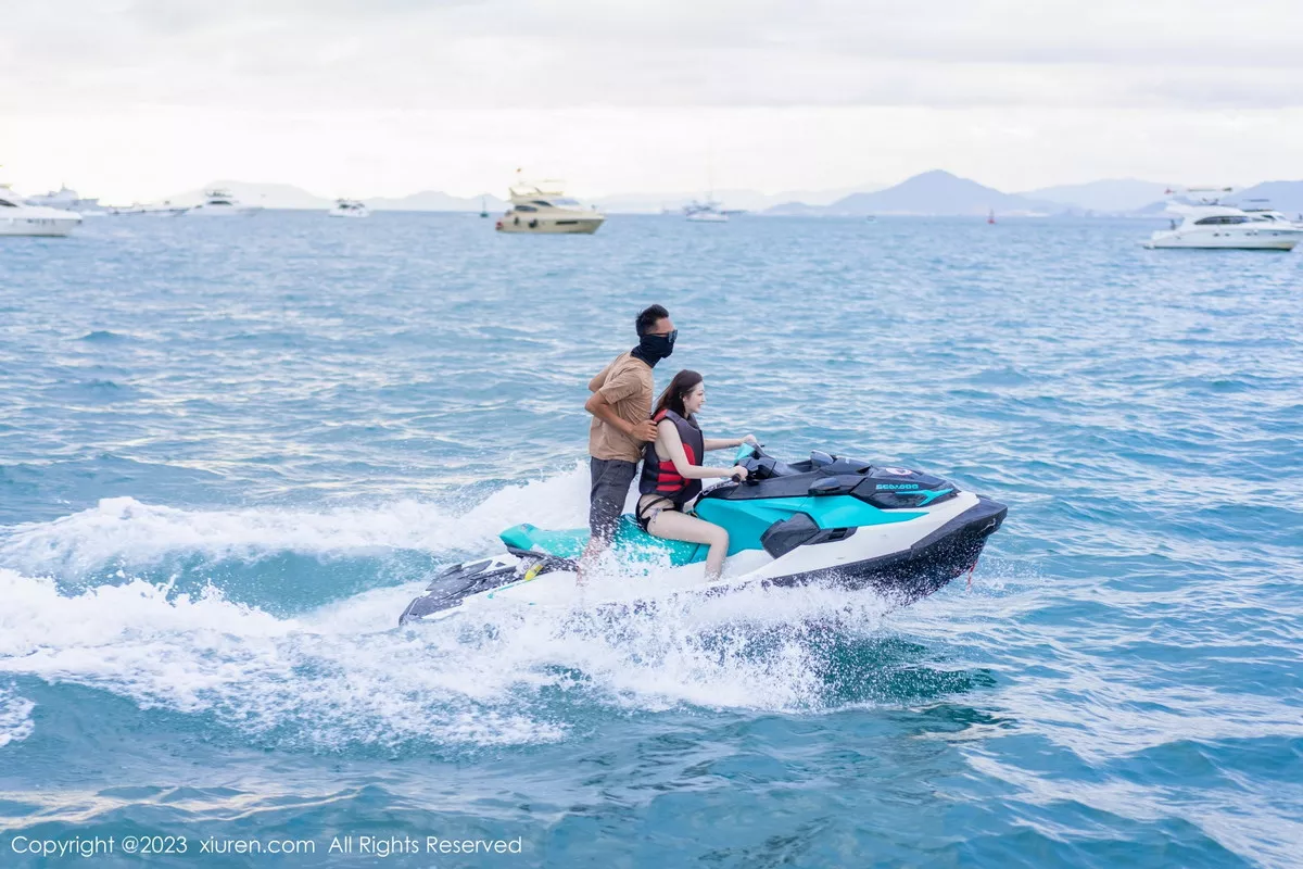 秀人集.com_[XiuRen秀人网]No.6098_女神妲己_Toxic三亚旅拍游艇场景性感服饰秀雪峰美臀诱惑写真99P