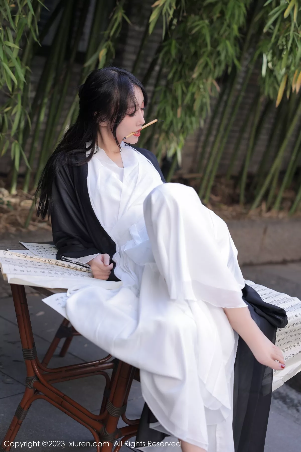 秀人集.com_[XiuRen秀人网]No.6094_模特玥儿玥er海南旅拍脱白色古装服饰露性感内衣撩人诱惑写真55P