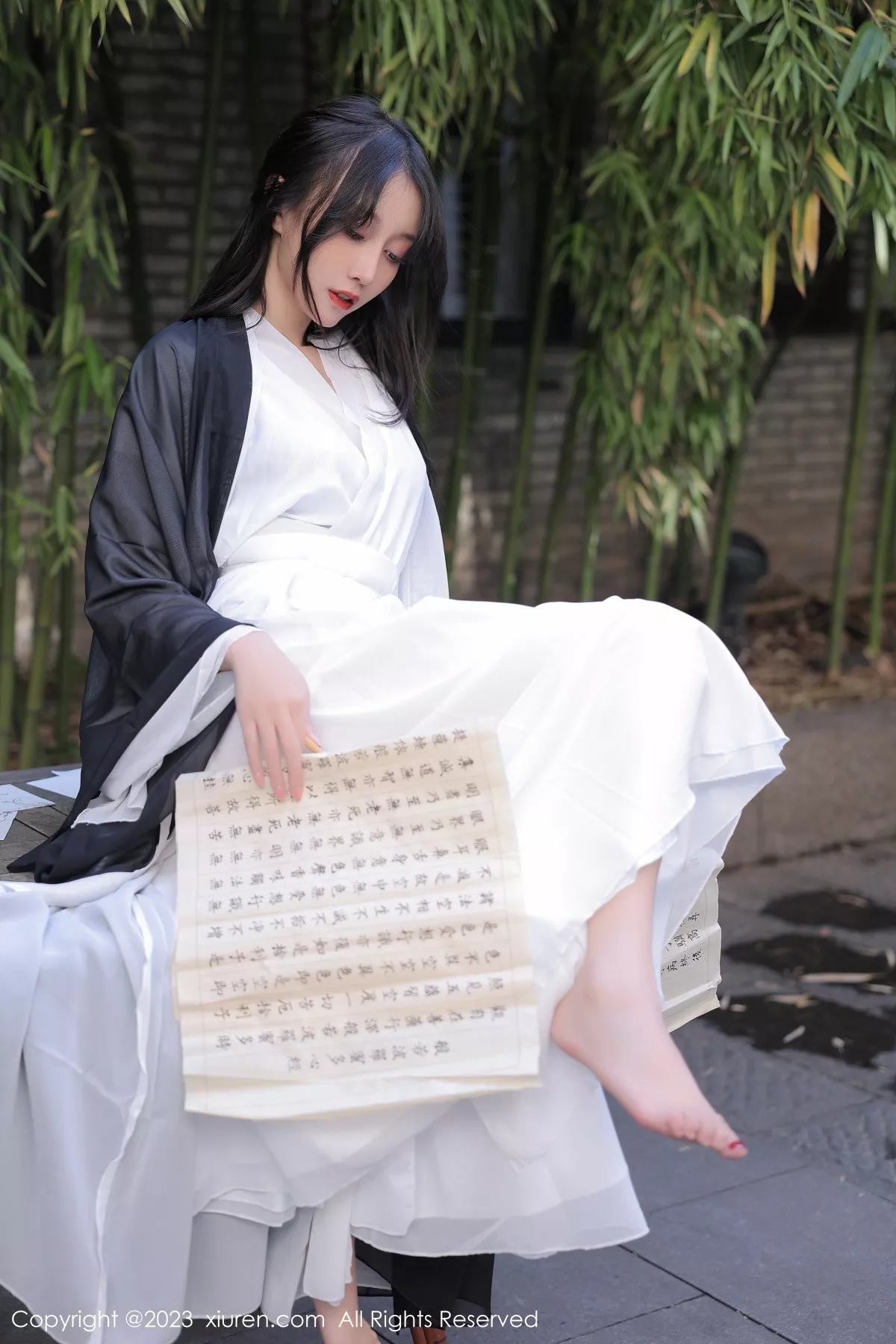 秀人集.com_[XiuRen秀人网]No.6094_模特玥儿玥er海南旅拍脱白色古装服饰露性感内衣撩人诱惑写真55P