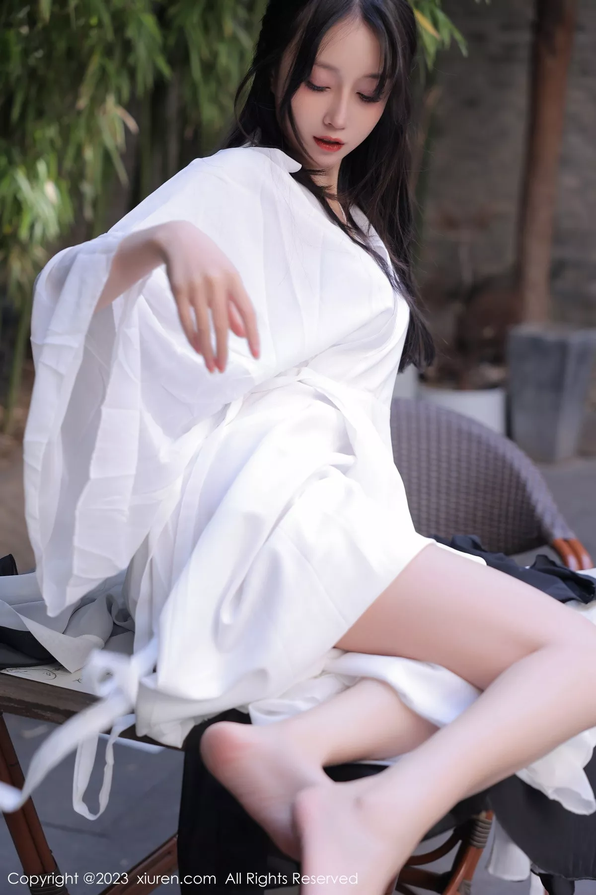 秀人集.com_[XiuRen秀人网]No.6094_模特玥儿玥er海南旅拍脱白色古装服饰露性感内衣撩人诱惑写真55P