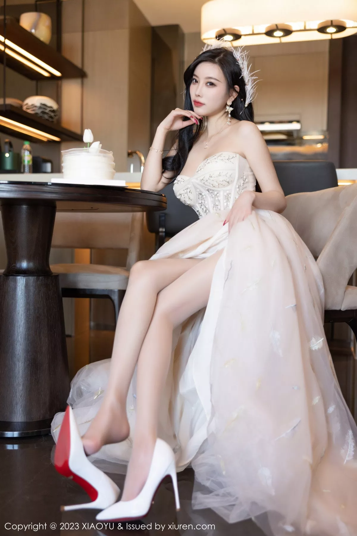 秀人集.com_[XiaoYu画语界]Vol.941_女神杨晨晨Yome生日主题脱连衣长裙露火辣身材极致诱惑写真120P