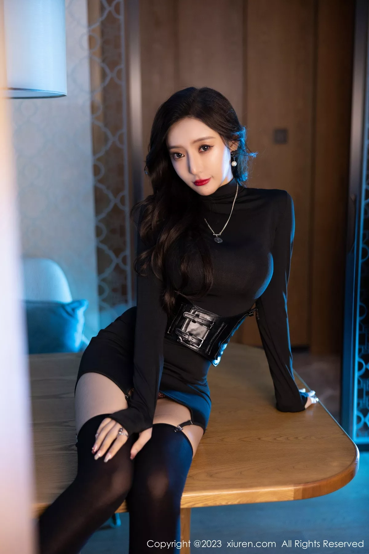 秀人集.com_[XiuRen秀人网]No.6099_女神王馨瑶yanni黑色紧身服饰露暗红色蕾丝内衣完美诱惑写真77P