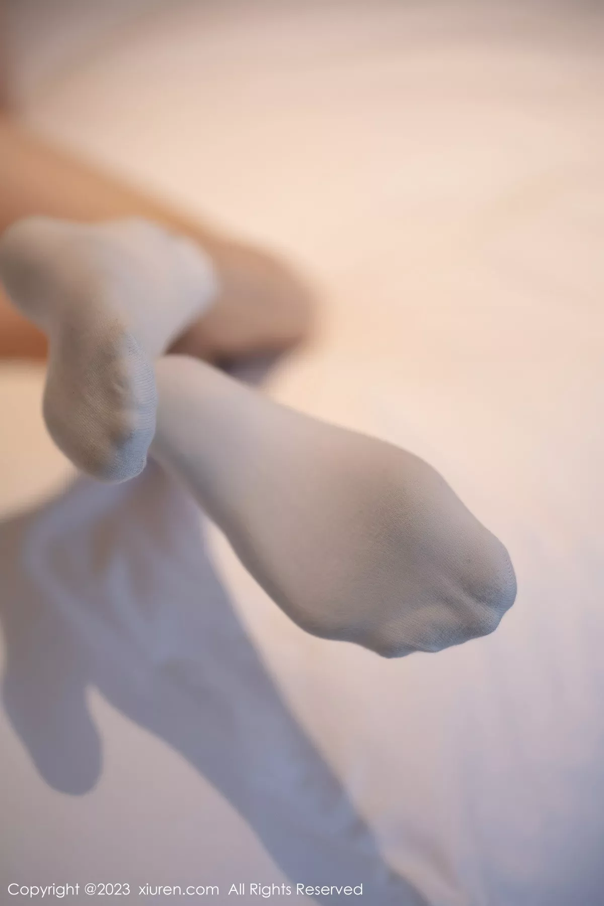 秀人集.com_[XiuRen秀人网]No.6104_模特程程程-淡蓝色高开叉吊带+黑色缕空裙秀完美身材诱惑写真87P