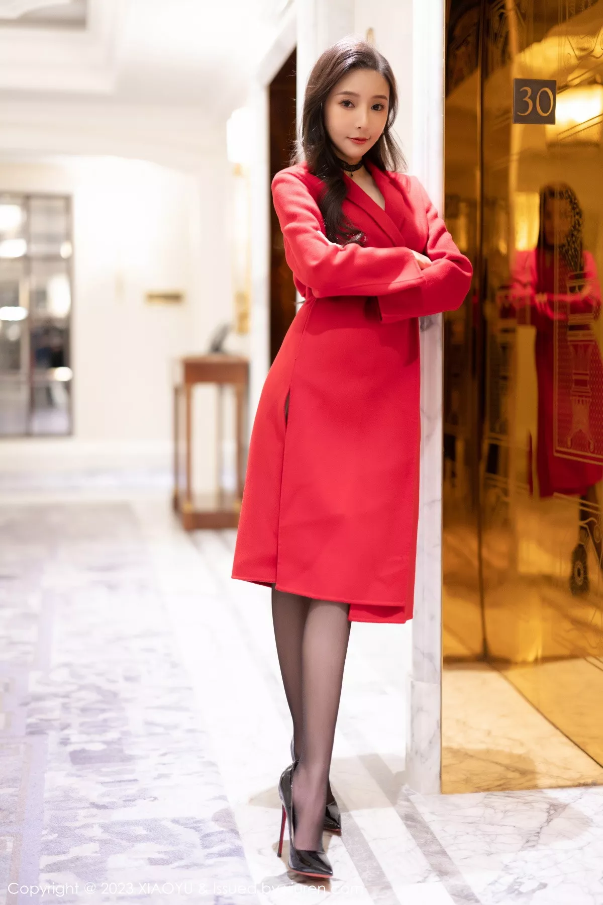 秀人集.com_[XiaoYu画语界]Vol.945_女神王馨瑶yanni性感红外衣露黑色蕾丝内衣秀完美身材诱惑写真82P