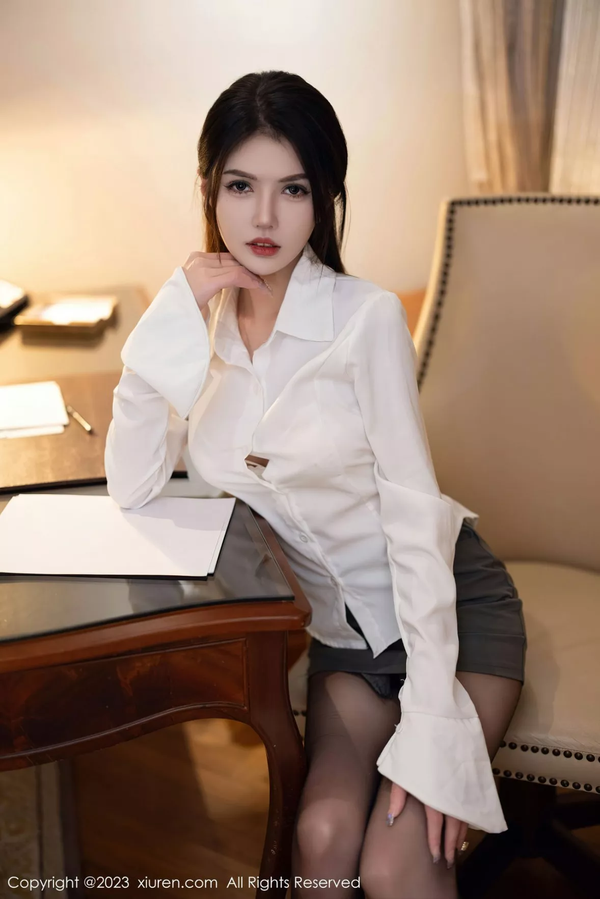 秀人集.com_[XiuRen秀人网]No.6125_模特媛媛酱性感白T配黑短裙露白色蕾丝内衣超薄黑丝诱惑写真84P